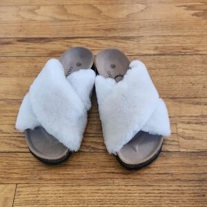 Celtic & Co. Shearling Crossover Sandals Size 7
